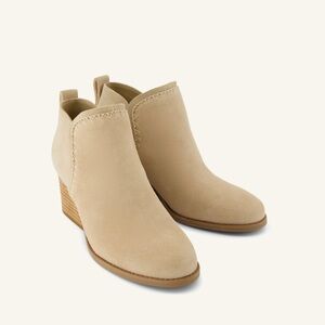 Toms Kaia Wedge Boot - Suede Natural 12 NWT